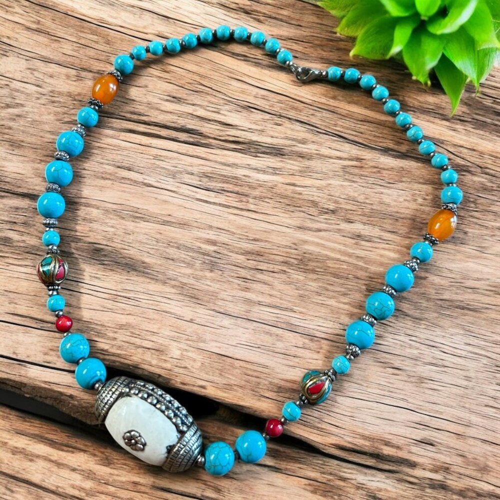 Chunky Blue & White Howlite Bohemian Style Necklace